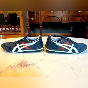 Onitsuka Tiger Ultimate 81